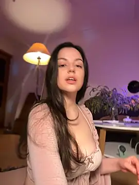 OohBunny online show from March 4, 5:45 pm