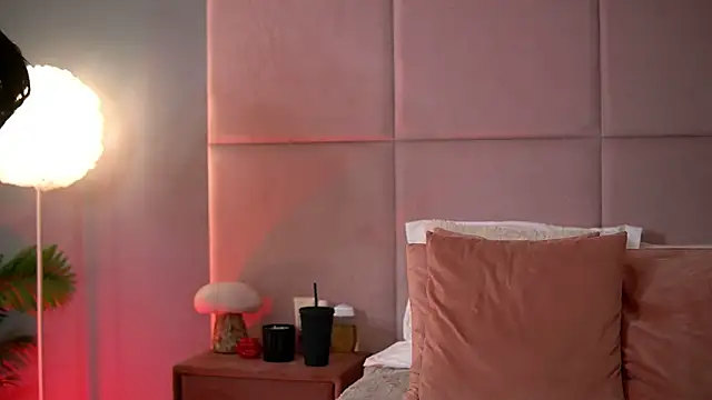 AlmaLuv online show from February 23, 4:21 am