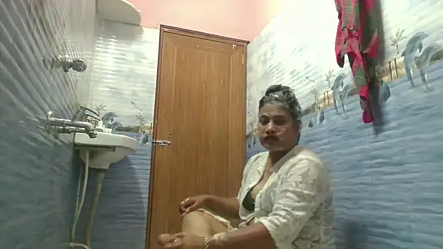 Snapshot of sexy_roma chatting on April 10, 1:16 pm sexy roma online show from April 10, 1:16 pm