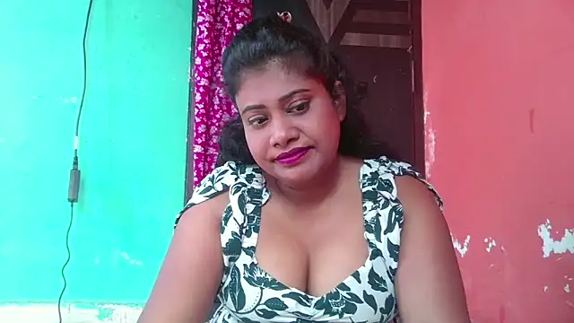 Snapshot of sexy_roma chatting on May 17, 2:53 am sexy roma online show from May 17, 2:53 am