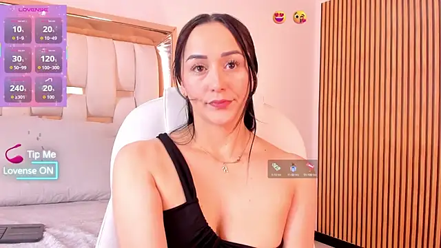 Snapshot of hazel_ross_tcw chatting on October 16, 2:07 pm hazel ross tcw online show from October 16, 2:07 pm