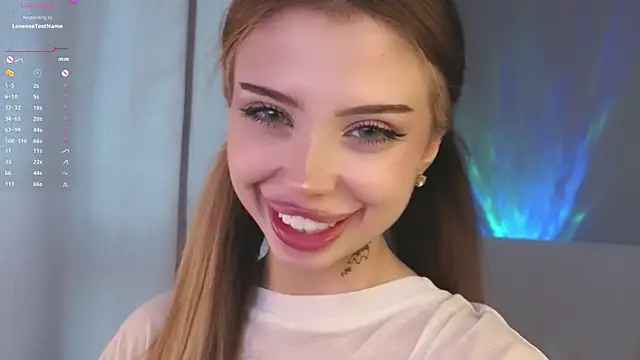Snapshot of Jessie_Johns chatting on April 24, 4:20 pm Jessie Johns online show from April 24, 4:20 pm