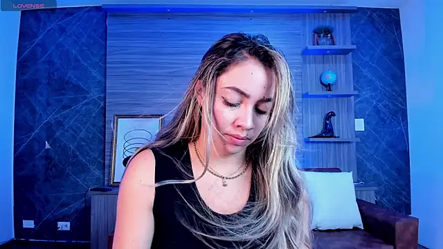 Alessia Taylorr online show from September 18, 11:45 am