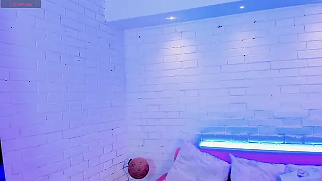 Alessia Taylorr online show from November 29, 12:30 pm