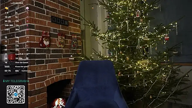 Snapshot of GlamourNova chatting on December 25, 7:13 pm GlamourNova online show from December 25, 7:13 pm