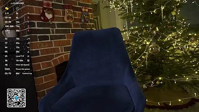 Snapshot of GlamourNova chatting on December 28, 8:25 pm GlamourNova online show from December 28, 8:25 pm