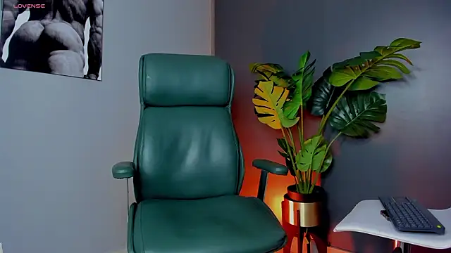 noah crux online show from March 29, 2:11 am