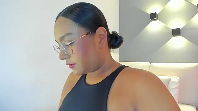 ellamontoya online show from September 13, 12:49 pm