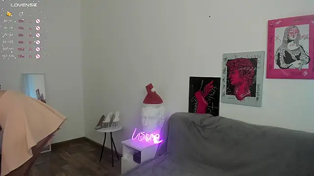 Snapshot of miissblonde chatting on December 20, 5:14 am miissblonde online show from December 20, 5:14 am