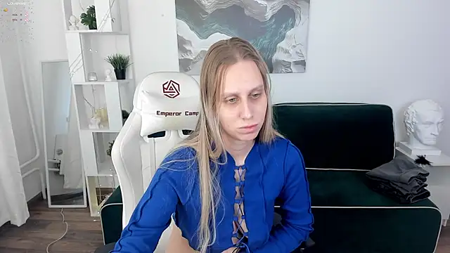 Snapshot of miissblonde chatting on March 17, 2:52 am miissblonde online show from March 17, 2:52 am