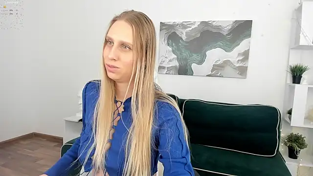 Snapshot of miissblonde chatting on March 19, 2:48 am miissblonde online show from March 19, 2:48 am