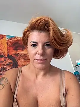Snapshot of Selvaggia_official83 chatting on May 22, 9:04 am Selvaggia official83 online show from May 22, 9:04 am