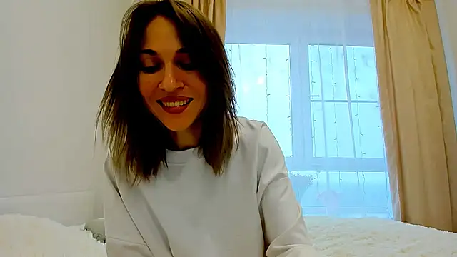 Snapshot of Mona_Cruz chatting on February 1, 8:29 am Mona Cruz online show from February 1, 8:29 am