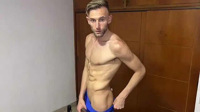 Snapshot of aquilesmade chatting on December 11, 2:09 am aquilesmade online show from December 11, 2:09 am