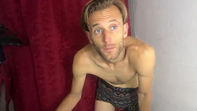 Snapshot of aquilesmade chatting on October 8, 4:37 pm aquilesmade online show from October 8, 4:37 pm