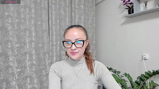 Snapshot of Diana_Taylor chatting on April 22, 9:05 pm Diana Taylor online show from April 22, 9:05 pm