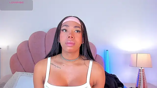 Nicole Paradise online show from March 2, 12:45 pm