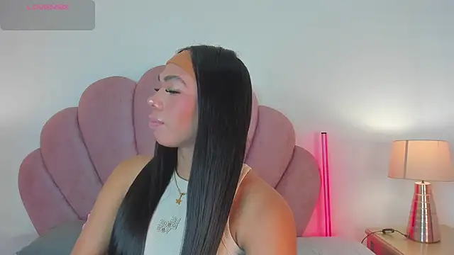 Nicole Paradise online show from March 20, 12:54 pm