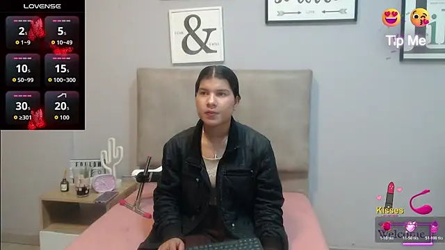 SophiaMeyerst online show from April 18, 1:26 pm