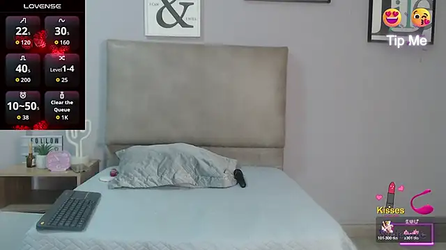 Snapshot of SophiaMeyerst chatting on May 1, 1:16 pm SophiaMeyerst online show from May 1, 1:16 pm