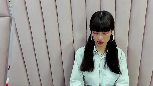 Aurora 18 online show from January 25, 11:54 pm