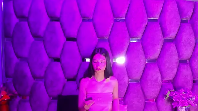 Aurora 18 online show from November 27, 2:41 pm