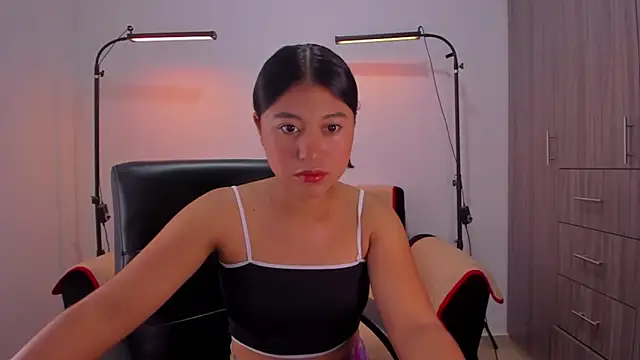 cloy baby   online show from June 3, 11:35 am