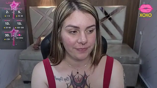 Snapshot of Paula_b_ chatting on April 18, 7:07 pm Paula b online show from April 18, 7:07 pm
