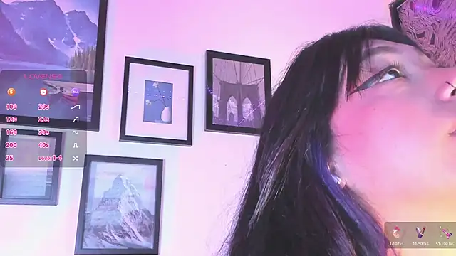 Snapshot of Akari1_Mischief chatting on May 31, 4:09 am Akari1 Mischief online show from May 31, 4:09 am