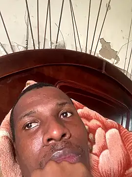 Snapshot of DManL chatting on January 17, 6:07 am DManL online show from January 17, 6:07 am