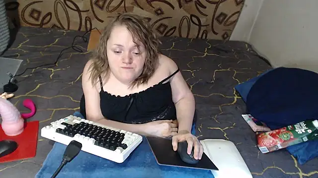 Snapshot of MiniNatalie chatting on February 23, 6:56 pm MiniNatalie online show from February 23, 6:56 pm