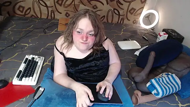 Snapshot of MiniNatalie chatting on March 9, 9:13 am MiniNatalie online show from March 9, 9:13 am