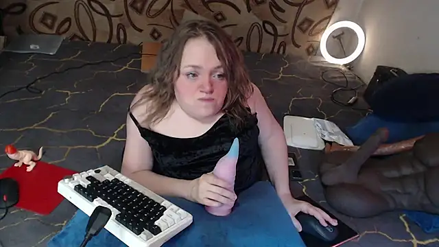 Snapshot of MiniNatalie chatting on March 11, 4:32 am MiniNatalie online show from March 11, 4:32 am