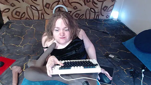 Snapshot of MiniNatalie chatting on March 17, 11:00 am MiniNatalie online show from March 17, 11:00 am