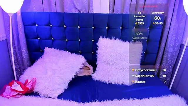 Snapshot of hallsredd chatting on February 6, 11:26 pm hallsredd online show from February 6, 11:26 pm