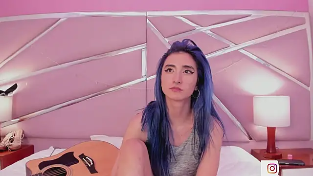 Snapshot of Lunapage chatting on January 30, 5:06 pm Lunapage online show from January 30, 5:06 pm