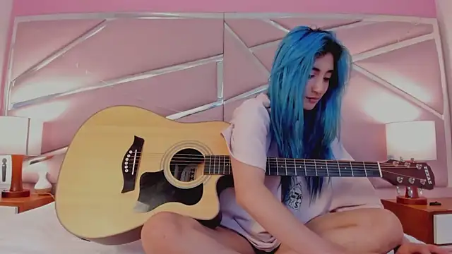 Snapshot of Lunapage chatting on March 13, 7:17 pm Lunapage online show from March 13, 7:17 pm