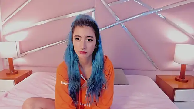 Snapshot of Lunapage chatting on March 22, 4:15 pm Lunapage online show from March 22, 4:15 pm