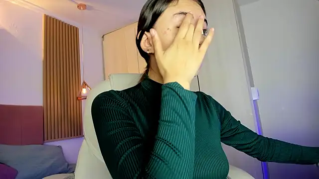 Snapshot of mia_nevaeh chatting on June 30, 7:59 pm mia nevaeh online show from June 30, 7:59 pm