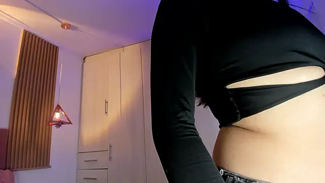 Snapshot of mia_nevaeh chatting on July 13, 7:16 pm mia nevaeh online show from July 13, 7:16 pm