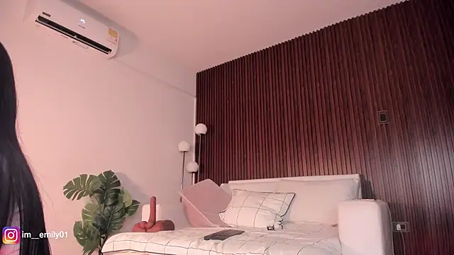 molly cams8 online show from May 1, 2:49 am