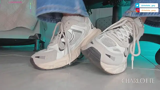 charlotte  grey online show from November 1, 7:49 pm