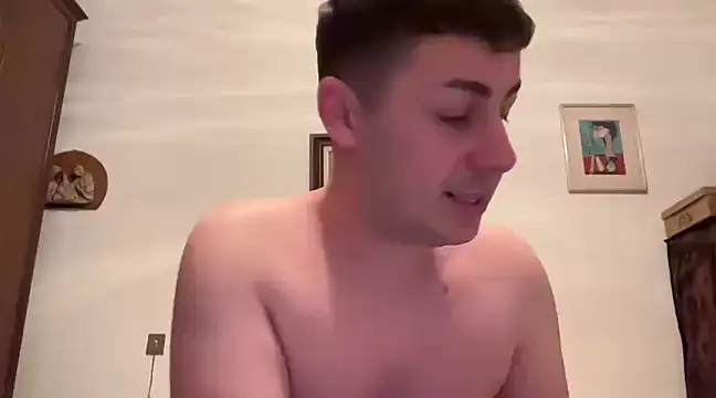 MyStrangeAddiction online show from December 29, 10:25 pm