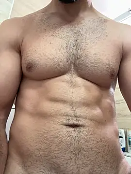 Snapshot of hotisraeli chatting on December 17, 7:29 am hotisraeli online show from December 17, 7:29 am