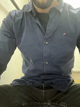 Snapshot of hotisraeli chatting on March 5, 3:40 pm hotisraeli online show from March 5, 3:40 pm