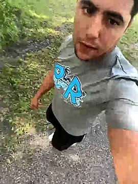 Snapshot of elwhite1996 chatting on October 28, 6:32 pm elwhite1996 online show from October 28, 6:32 pm