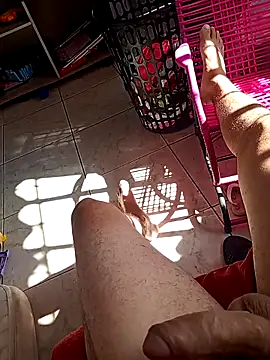 Snapshot of Putaepirocudo chatting on February 8, 11:57 am Putaepirocudo online show from February 8, 11:57 am