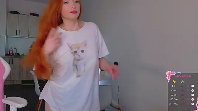 Snapshot of cinnabon_girls chatting on April 24, 4:42 pm cinnabon girls online show from April 24, 4:42 pm