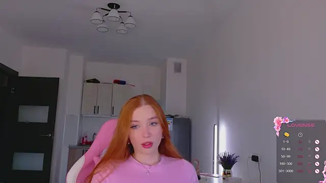Snapshot of cinnabon_girls chatting on April 25, 3:53 pm cinnabon girls online show from April 25, 3:53 pm