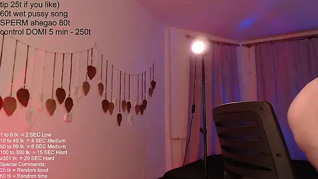 Mayrumey online show from April 4, 4:15 pm